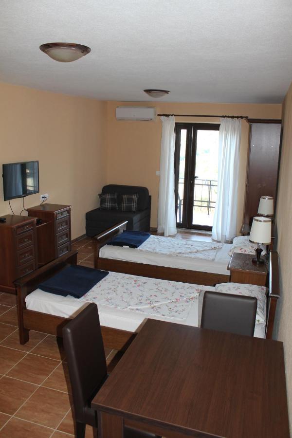 Villa Malina New Tivat Exterior photo